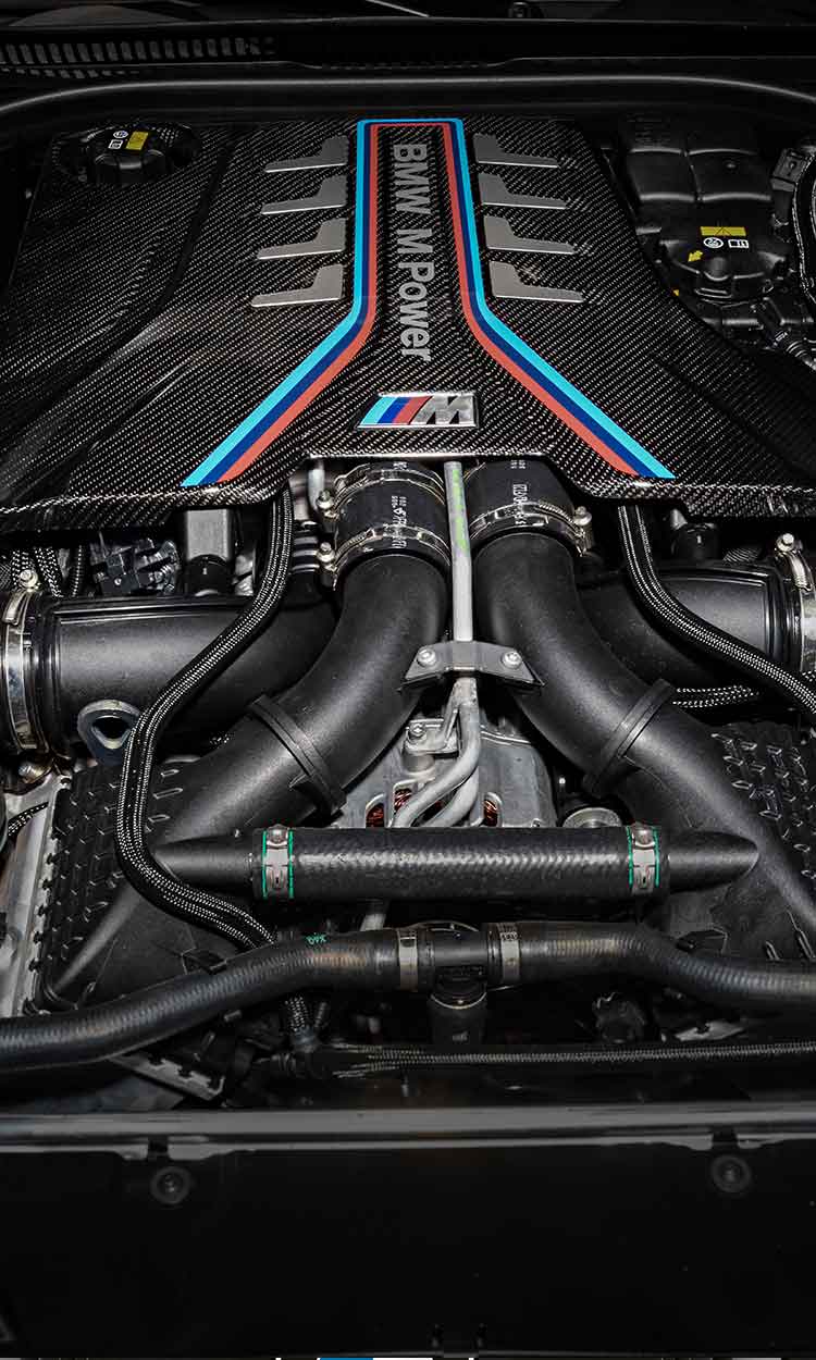 M TwinPower Turbo 8-cylinder petrol engine